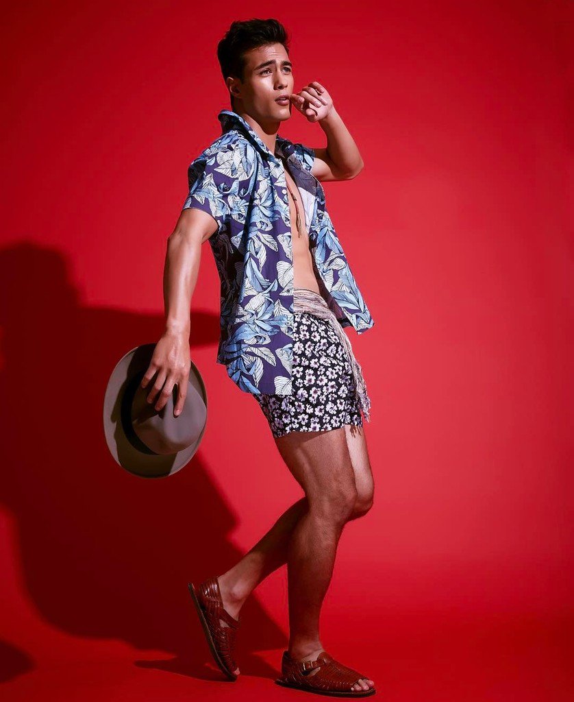 ManElevated's tweet photo. Headed into the weekend like...
#ManOfMetropolis #ManElevated #devonspence #LAModels #MaleModel #Fashion #Style #S… https://t.co/iiZVYTgm6L https://t.co/tIV7LaIrsh