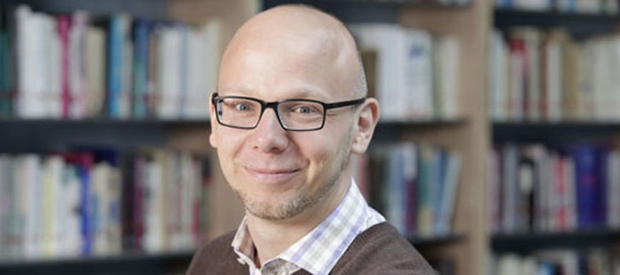 Niels Gaul &amp; Curie Virág awarded €2m for comparative Byzantine/Chinese studies project bit.ly/2prwCIx <a href="/ERC_Research/">European Research Council (ERC)</a> #classics