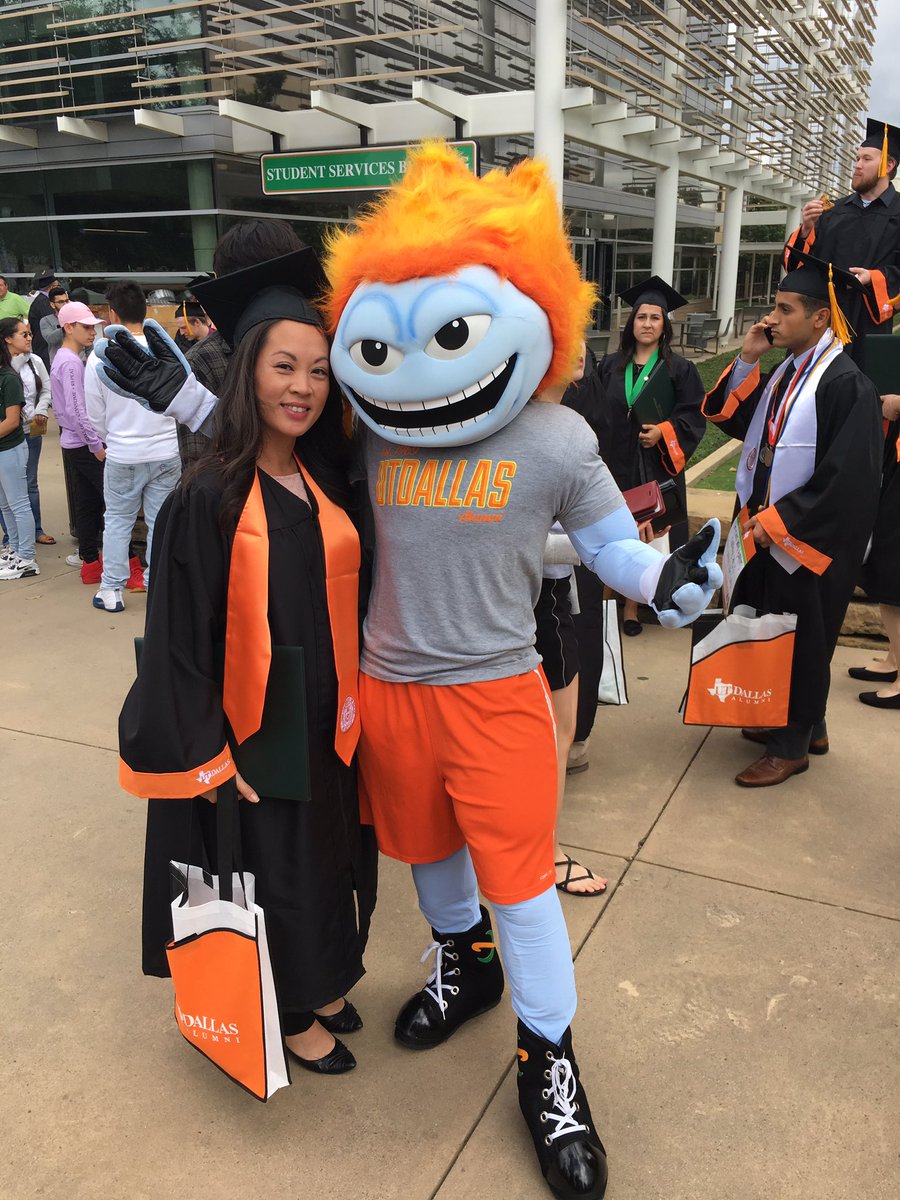 LyndaVanOng's tweet photo. One of the best days of my life, I finally did it! PROUD @jindal_utdallas graduate! #jsomgrad #UTDGrad #whoosh https://t.co/II5qahVgmX