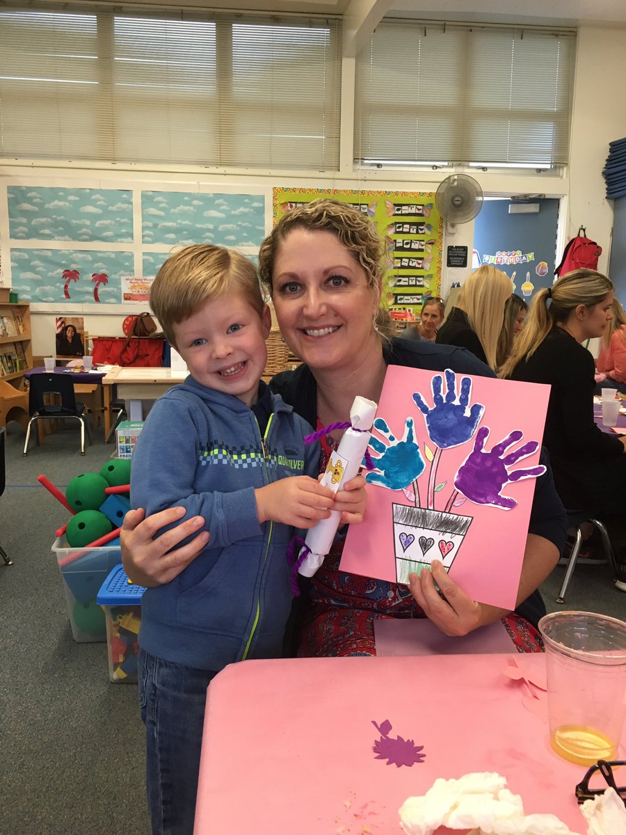 SeasonLeech's tweet photo. Mother's Day sweetness with this cutie! Thank you Mrs. Monroy for making moms feel so special today. #hvepride https://t.co/t3qdAZeRT8