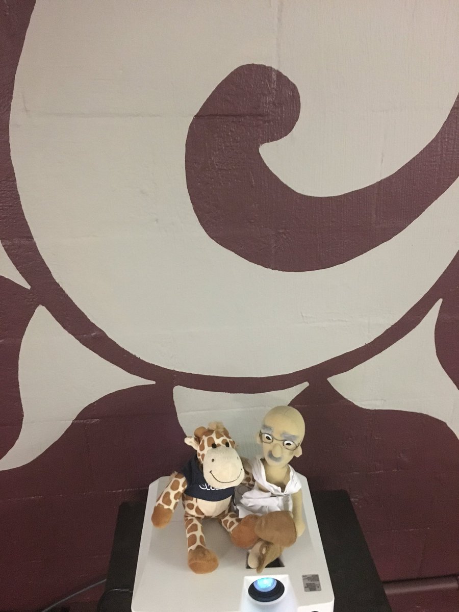 eboard2017's tweet photo. Gandhi and raffe retreat ready #OLretreat2017 https://t.co/K2IHucadeZ