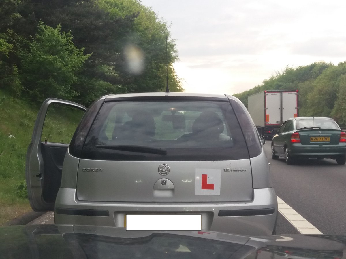 NWmwaypolice's tweet photo. #HT34 @CPTaskforce TOR issued to a Provisional Licence holder on the Motorway. 3 Points and £100 Fine.. #happyfriday 🙈 https://t.co/S66tknXWAn