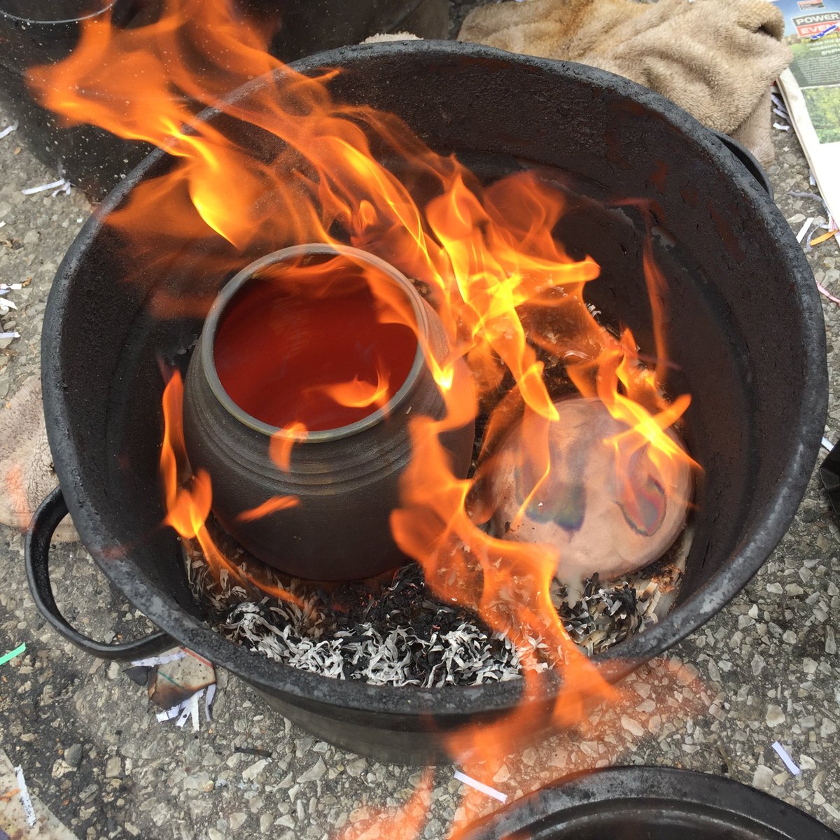 Rod1979D's tweet image. Raku firing Potters Studio.