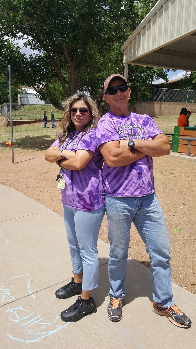 SHCoachAlexis's tweet photo. Southern hills P.E purple pride we ❤ making a difference #sunnydays#IAMWFISD https://t.co/mlQ6e400xD