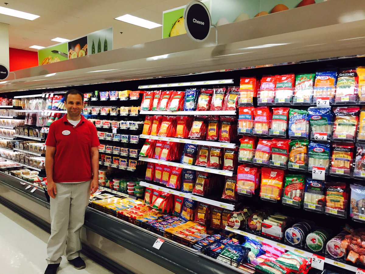 Now THIS is what an end-to-end team looks like after a food truck! Way to go, <a href="/smcdade206/">Sarah</a> and team! <a href="/BethGates23/">Beth Gates</a> <a href="/ajhenry123/">AJ Henry</a>