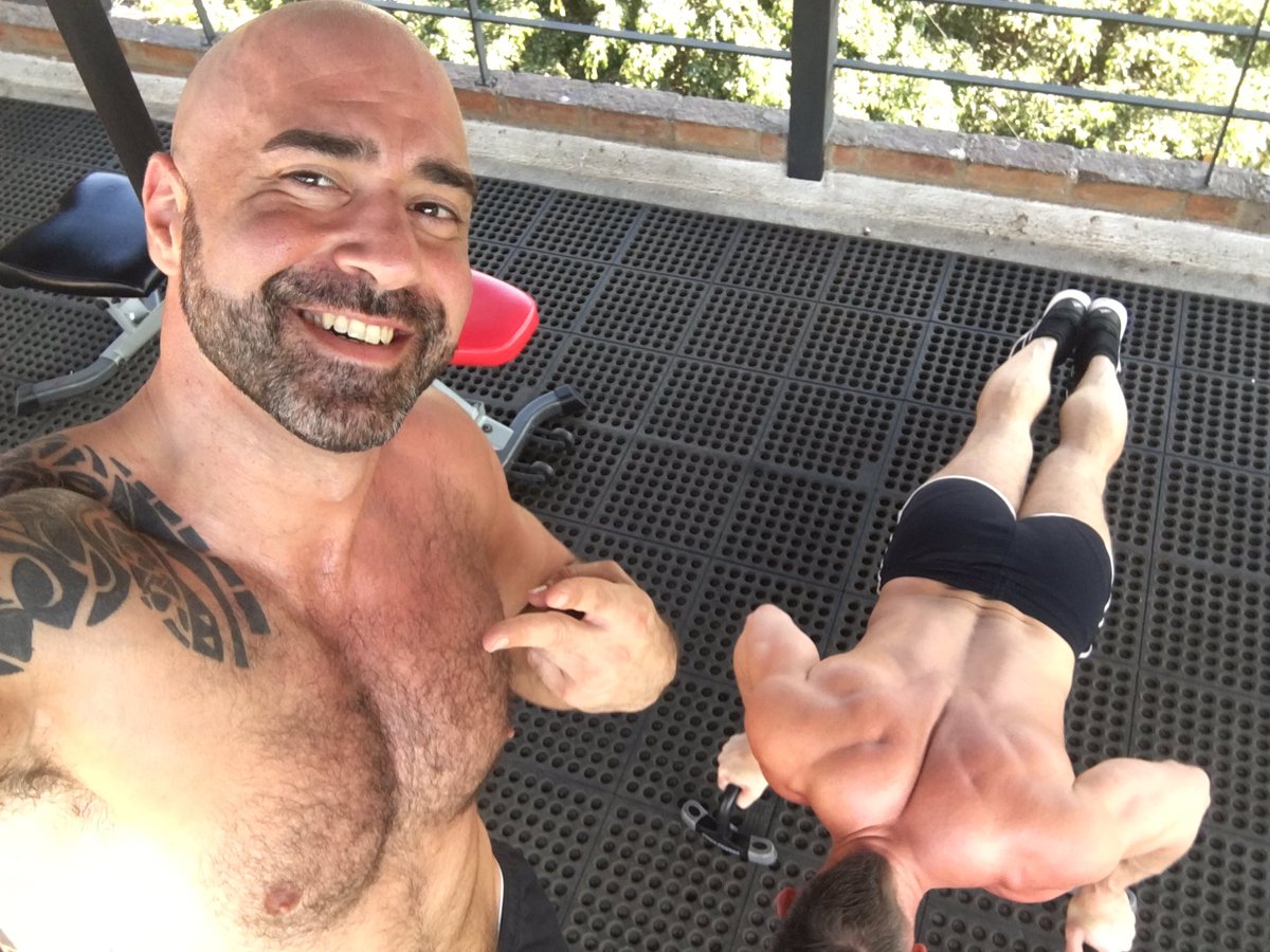 TomasBrandxxx's tweet photo. Gym time at @PinataPV with my amazing man @AngeloDiLuca1 @LucasEnt @tomasbrandfans https://t.co/7VDljQbdOl