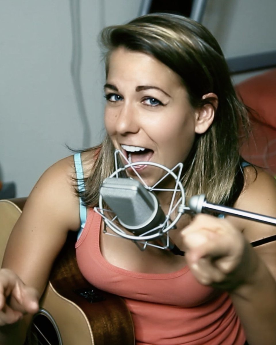 alispagnola's tweet photo. If you haven't seen my newest crazy mashup you should because this face.

WATCH HERE!!→https://t.co/AWx3FIs8hZ https://t.co/tETIW0jE6Z