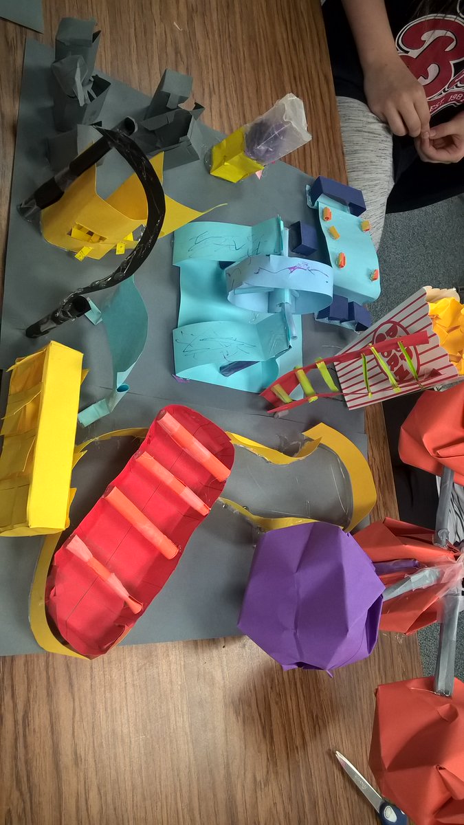 MsHendersonable's tweet photo. Mr. Ferris T Wheel came to visit 3rd grade QUEST and see their amusement park designs. https://t.co/9y4G0yOKR5