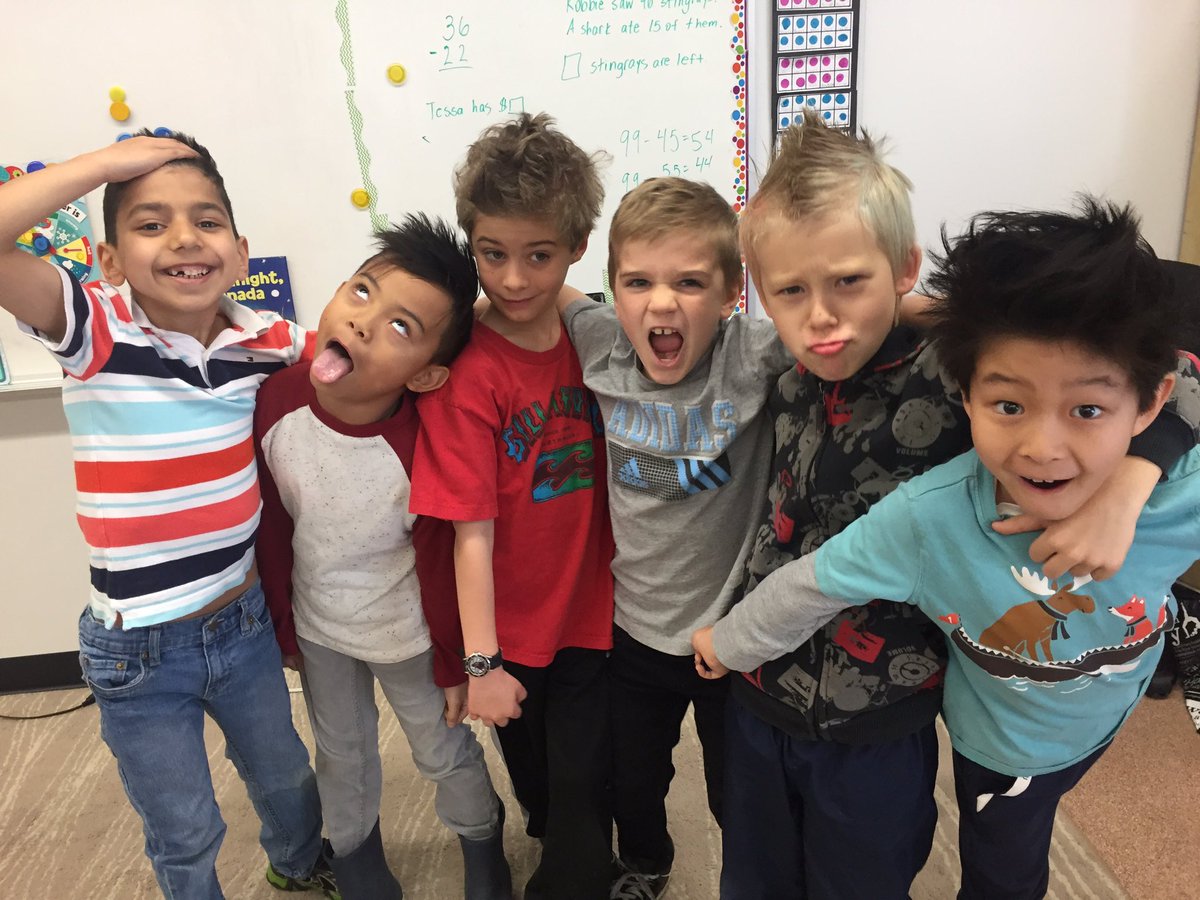 mrs_boysen's tweet photo. It's wacky hair day at Gray today! @deltasd37 @GrayOwls11 https://t.co/oKUAXXtnV8