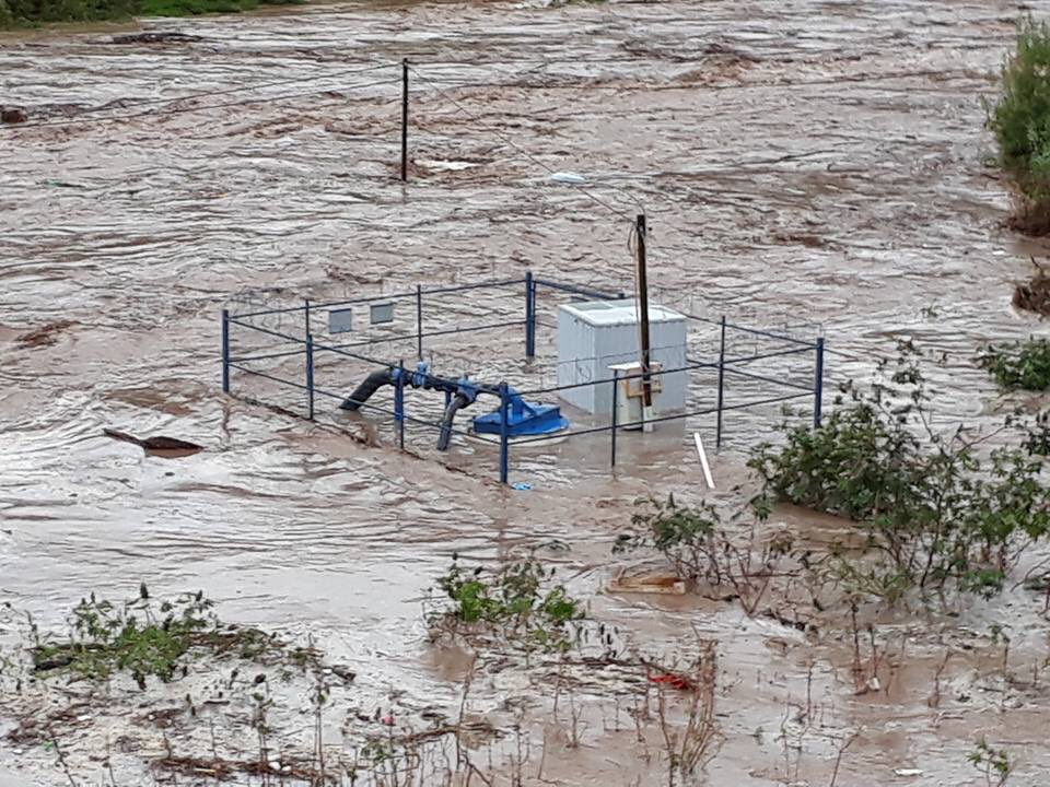 oscar_acevedom's tweet photo. @T13 @elobservatodo @TVN @MiRadiols ,planta de agua en Ovalle bajo el agua https://t.co/ZXVlCjCjAH