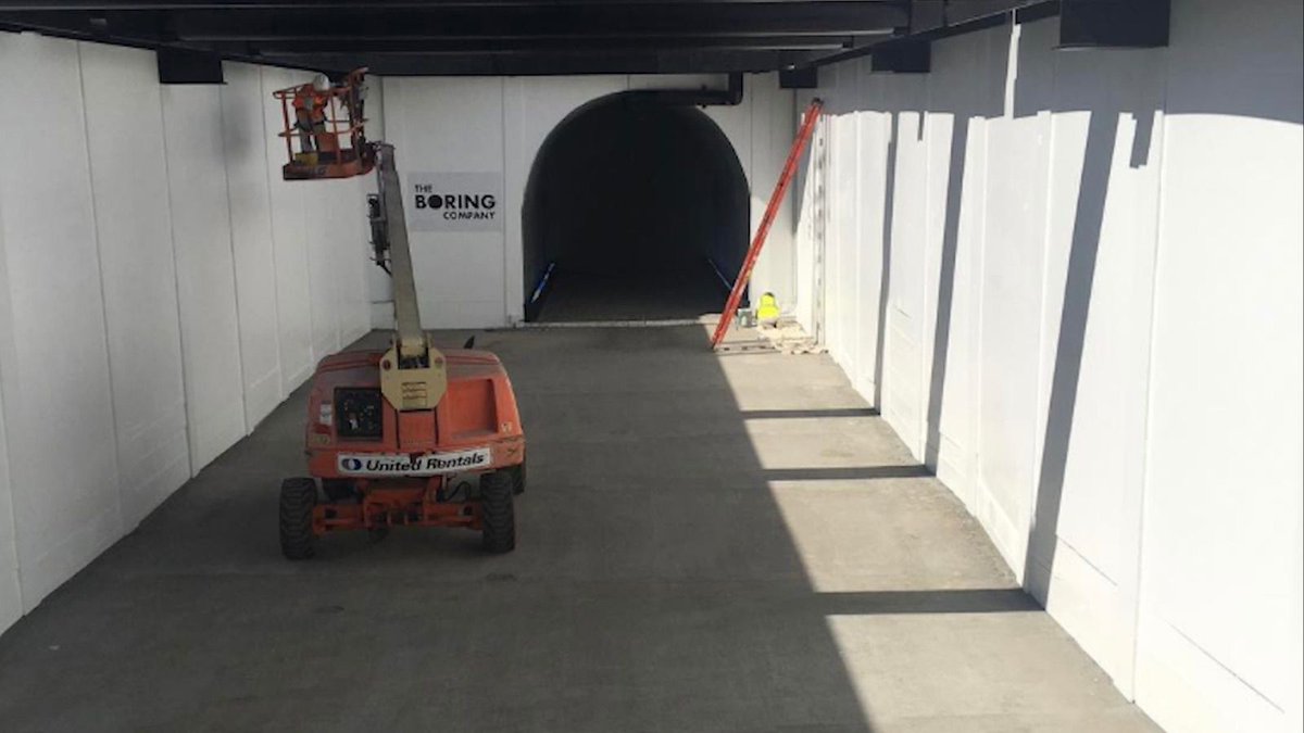 Elon Musk posts traffic tunnel test video on Instagram video - CNET dlvr.it/P7QW1j