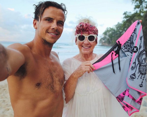 Hurley_Chile's tweet image. Simplemente ¡Feliz Día Mamá! #FelizDiaMama #HurleyAction