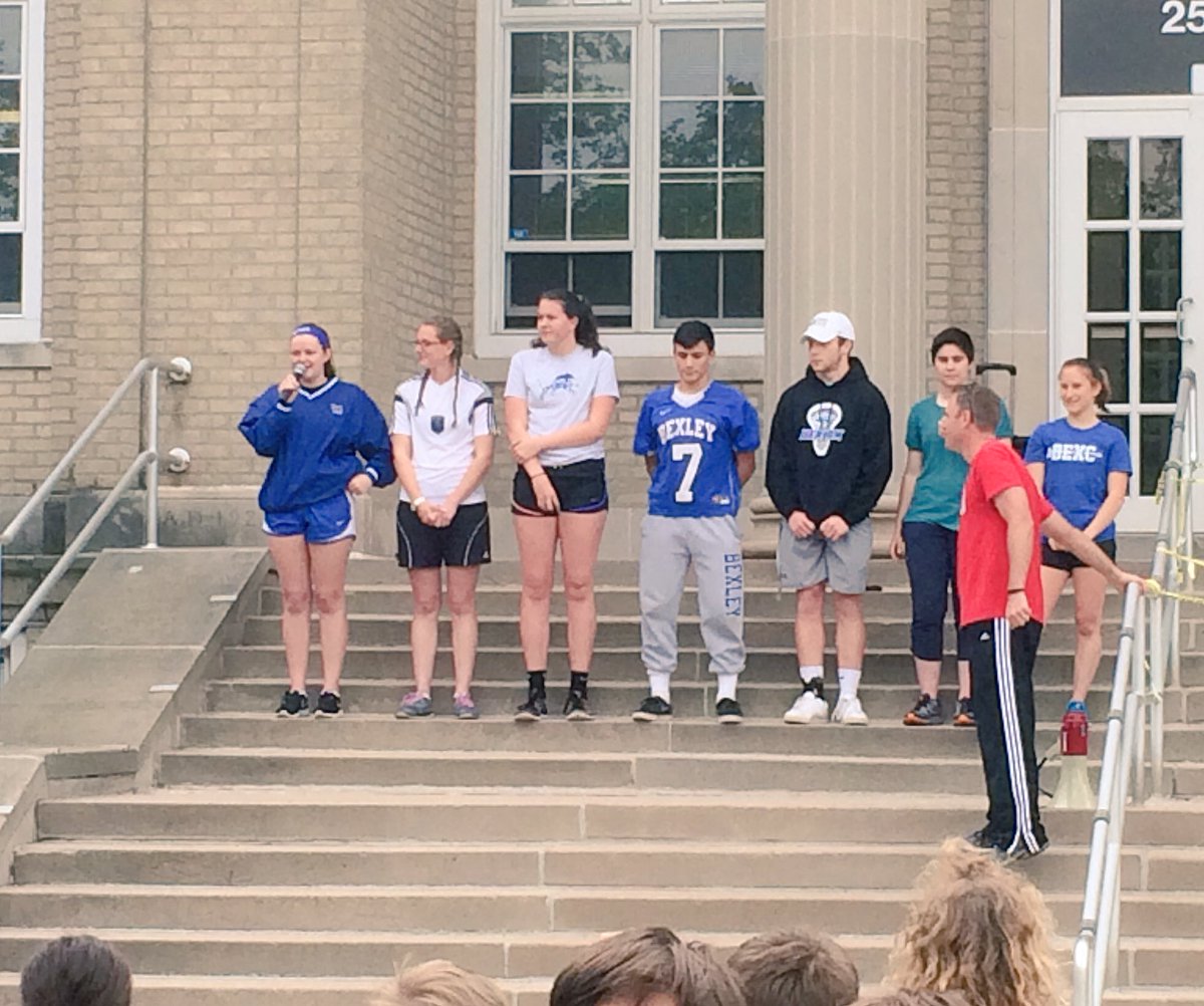 Awesome to see the Montrose Alumni BHS Seniors coming back as running buddies at the Fun Run today.
Best of luck to them all!