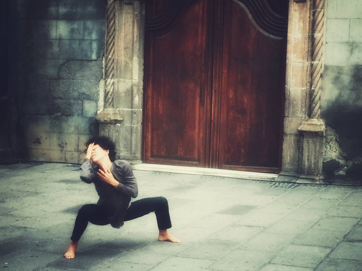 vonbaeztic's tweet photo. #Mueca2017 Espectacular Tiana de la compañía #PieldEarenA en la Calle del Movimiento. Pura poesía a través del movimiento. #mimueca #mueca https://t.co/p6HnVI4ESc