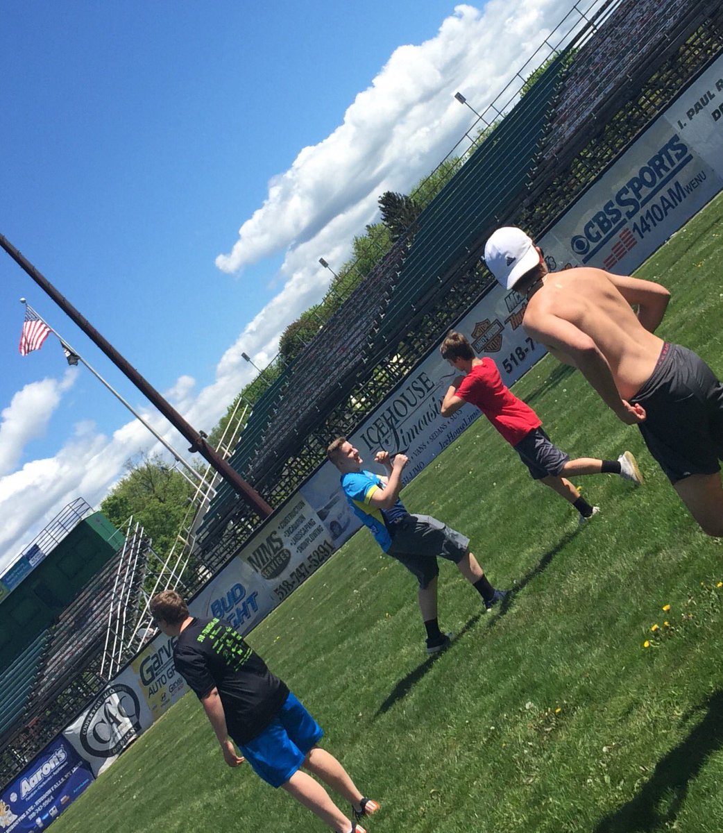 FoothillsRRFC's tweet photo. Part of the field prep crew for tomorrow's game against Essex!  @ East Field https://t.co/inSZ03Oo0d