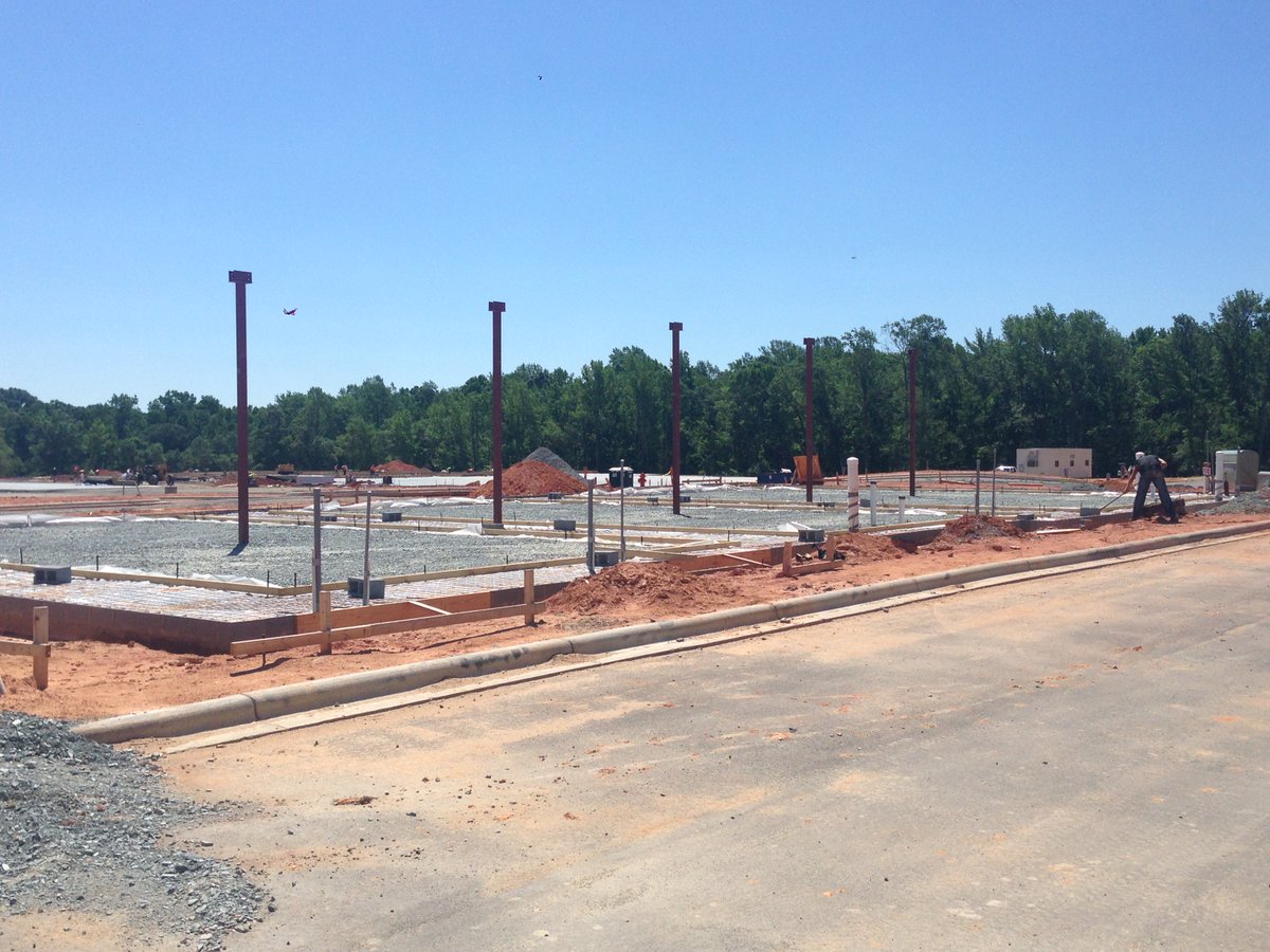 MPVProperties's tweet photo. #Construction update at #RedStoneSC! Footings being installed for shops and foundation poured for @StoneTheatres π https://t.co/nVS1F4q4XN