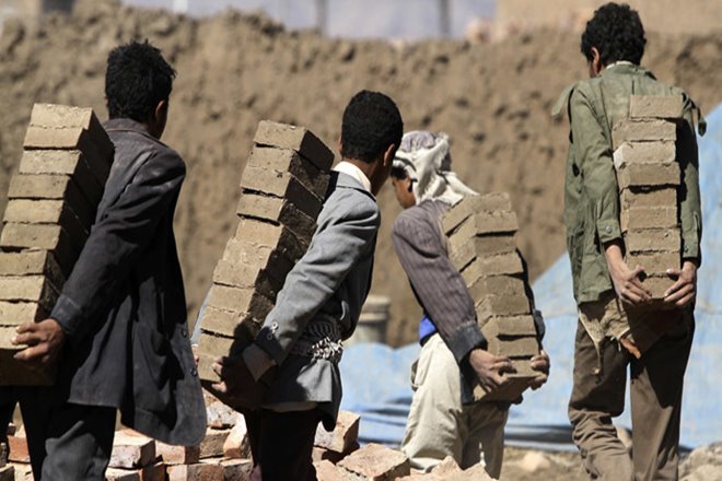 FinancialXpress's tweet photo. #Pakistan tackles 'child slavery' with #cashhandouts

https://t.co/DGBRmFIWbL https://t.co/WkaGryL3uW