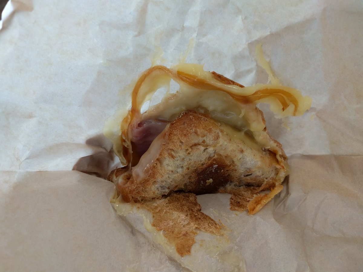 mhuangmn's tweet photo. Got a ham and Gouda sandwich from @Caribou_Coffee MSP term 2.  Totally stuck to the inside of the wrapper. :-( #SandwichFail https://t.co/5Cu822uvXt