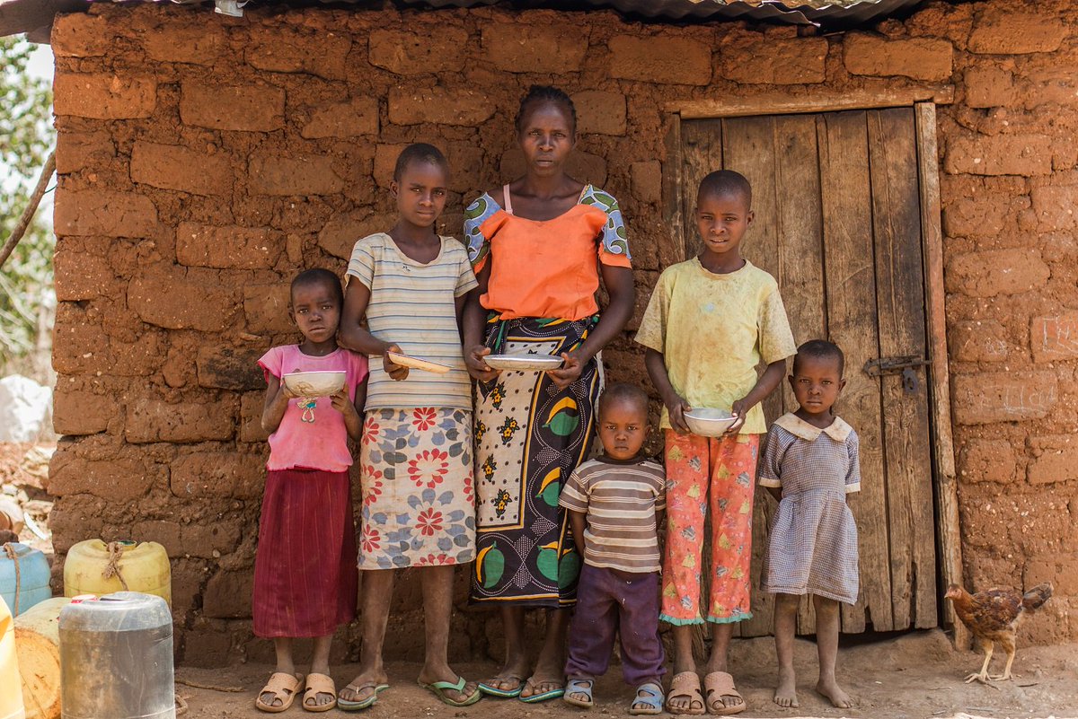 ADRAIntl's tweet photo. "My only hope is that God will do a miracle." Twili &amp; her kids are six of more 20+ million hungry in #EastAfrica: https://t.co/QEhqcIqh9s https://t.co/P5RXRKnq4I