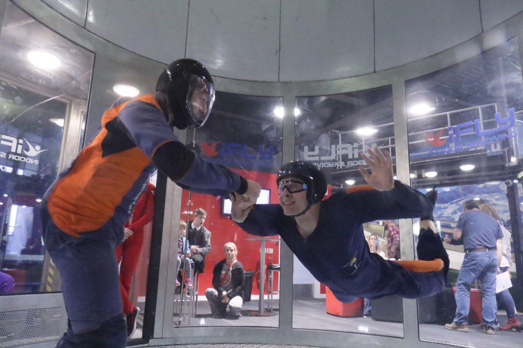 LearnSkydiving's tweet photo. Learn #Skydiving teaching Bartosz to #skydive indoors in Basingstoke #wind_tunnel.  https://t.co/hWWIwh6C26 https://t.co/ytY6LiRDcS