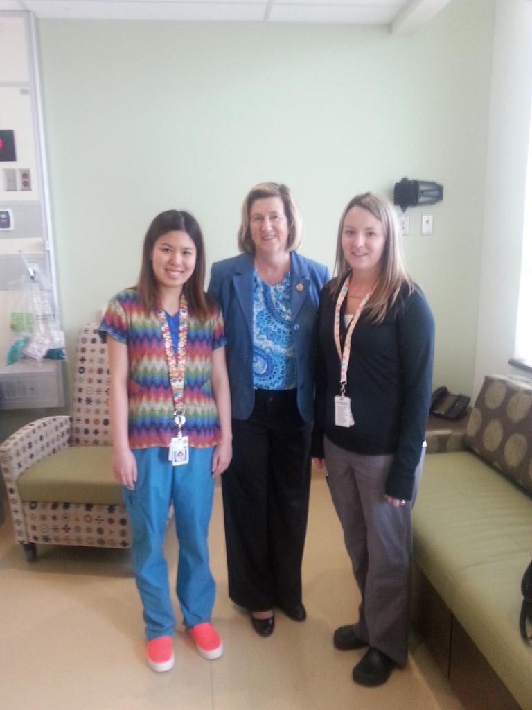 OakValleyHealth's tweet photo. Thank you minister @HelenaJaczek for celebrating #NursingWeek2017 #yesthisisnursing https://t.co/5NcMiWJsm8