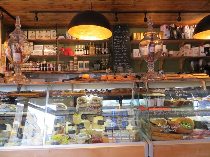 BStreetDeliLDN's tweet photo. Lunchtime: Artisan sandwiches and incredible salads, soups and pastries, pies &amp; so much more... https://t.co/wpZ0HuJoi7