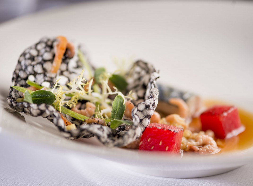 AndrePolderman's tweet photo. Veilingitem 15 mei: 4 gangen diner, luxe overnachting, ontbijt en 2 greenfees voor de golfbaan van Lauswolt. https://t.co/Ge6lcJ7u2u #GVT https://t.co/HfMUrnV7Be