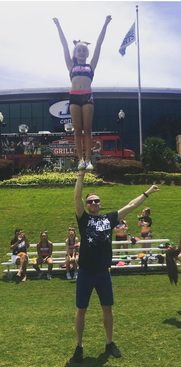 PrimeTime_Cheer's tweet photo. https://t.co/6nzscEh2QO