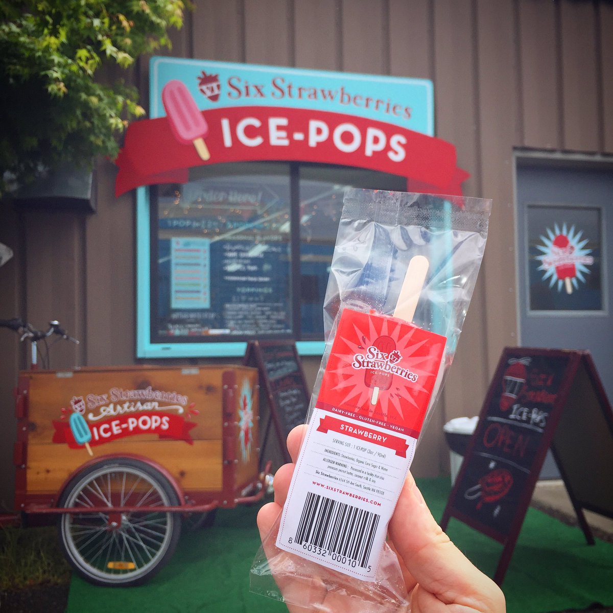 SixStrawberries's tweet photo. Okay #Seattle, open for our SECOND TO LAST day of sales at the @SixStrawberries popsicle shop! 👉 Open until 5pm, $1.50 while supplies last! https://t.co/kPs3MxeEpS