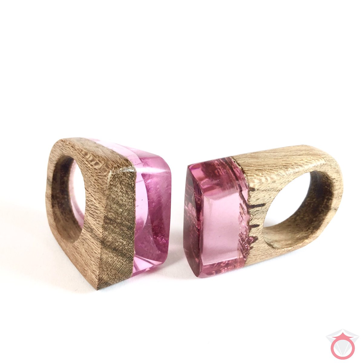 relluiza's tweet image. Anéis feitos em resina e madeira. Feito a mão, da Relufuô®! ❤️❤️ #modasp #moda #designdeacessorios