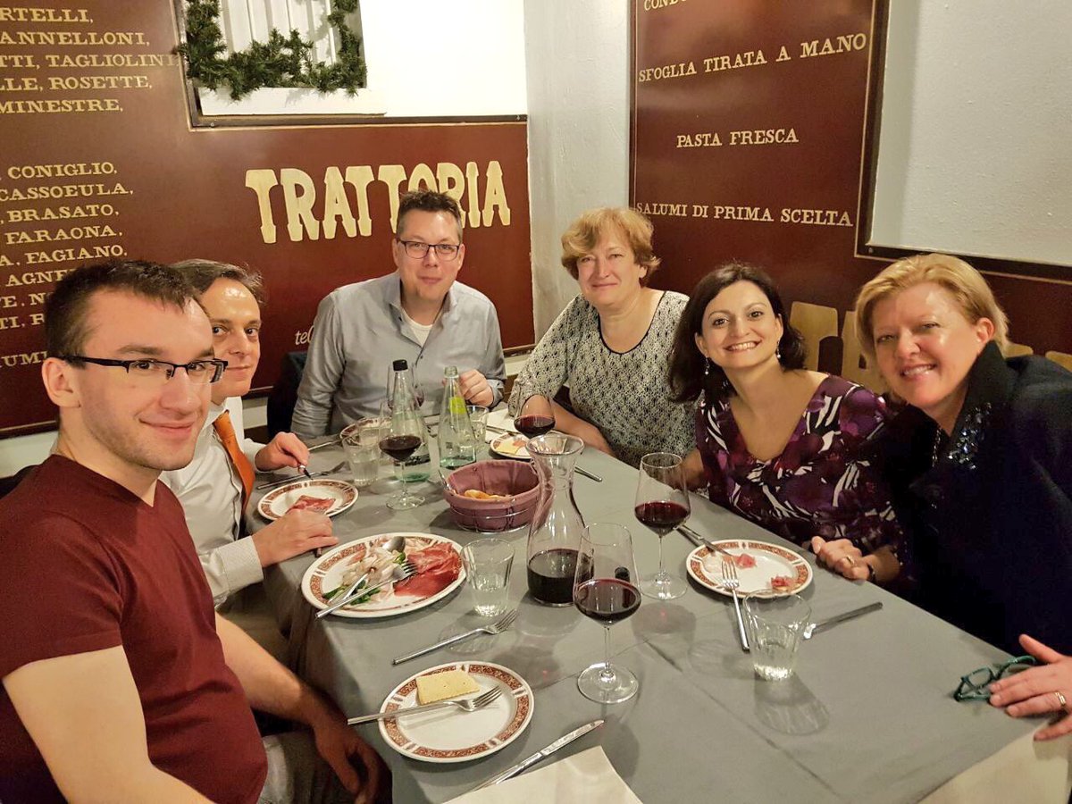 StudioCassinis's tweet photo. Serata milanese (2/2) π#tra2017 https://t.co/rw8GNDoNRa