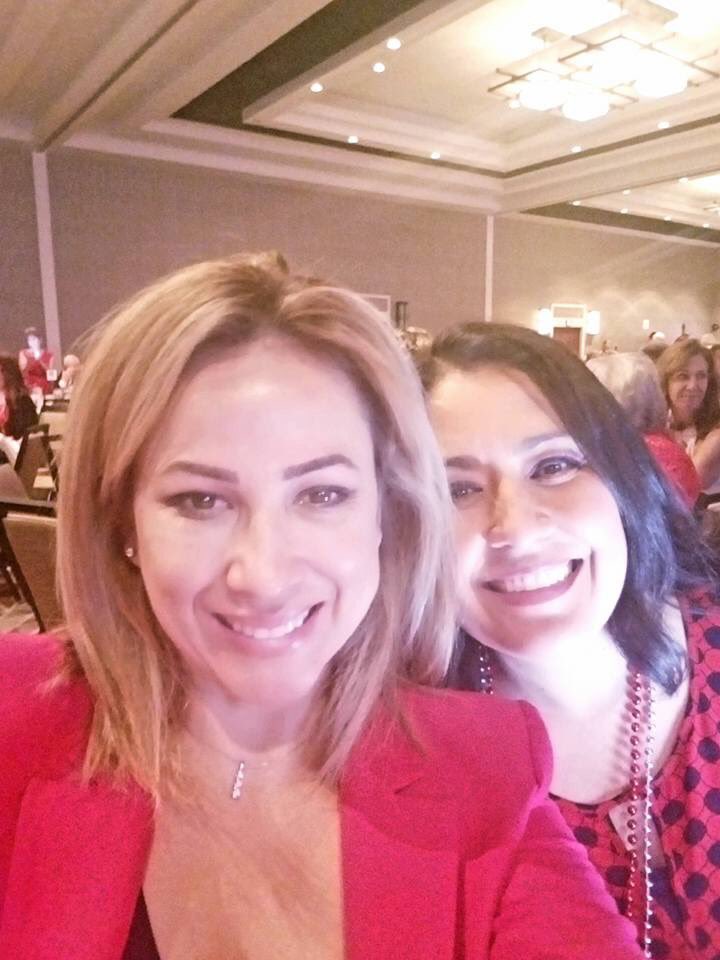 asantamaria15's tweet photo. #PHXgored With amazing women! @CenpaticoAZ https://t.co/cdLzxAbSix