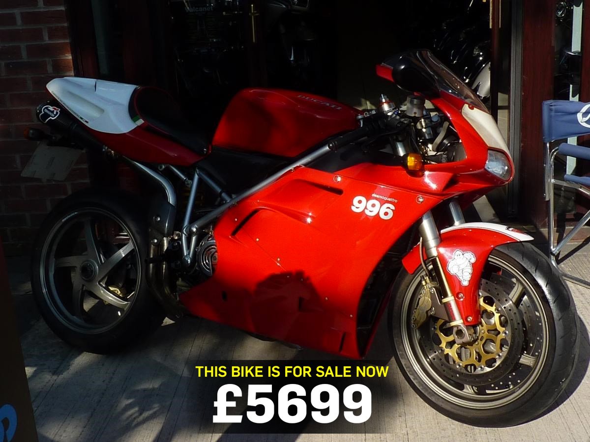 Today's bike of the day is this beautiful Ducati 996 - ow.ly/7lWn30bDOCu