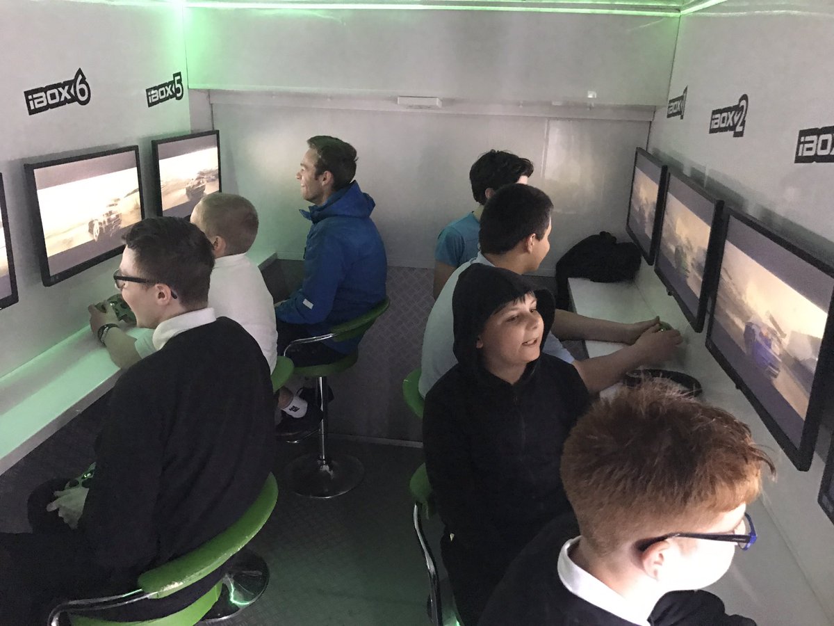 A great rewards afternoon today thanks to <a href="/TheiBox/">Ben Barclay</a> for calling in!