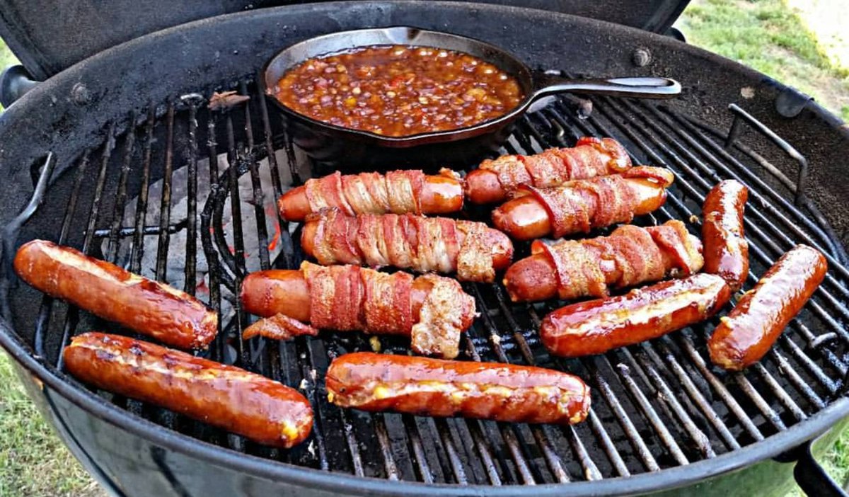janagram80's tweet photo. @Johnsonville #FirstBratsContest #FridayFeeling https://t.co/l5v1vfINRZ