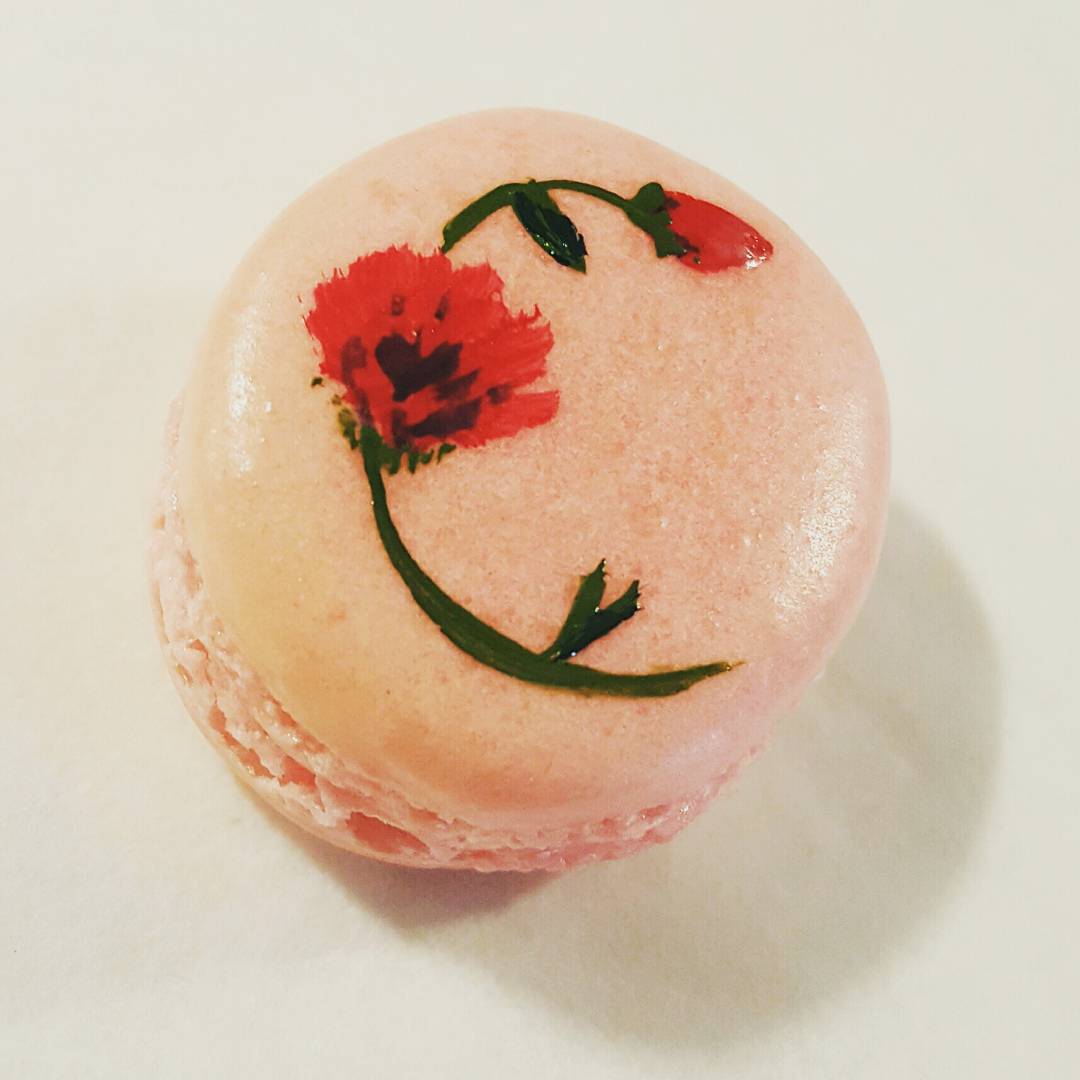 ParktonBespoke's tweet photo. Painting macarons here at Parkton Towers because... why not! #macarons #paintedmacarons #flowers #pink https://t.co/E8tsdQ3wua