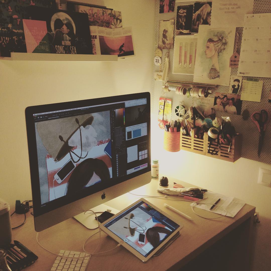Astropad's tweet photo. We love seeing what your workspace looks like! Tag us in your pics to show us where the creativity happens 😙 Thanks for sharing, @Fleia_srs! https://t.co/ehzjICcfK7