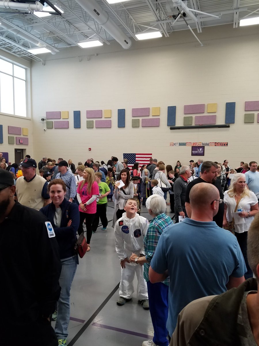 VioletElem's tweet photo. Second grade Wax Museum of Famous Americans in History! #excellentjob #superviolet #PoeppelmanKronkThomasGreen https://t.co/j2hxIVjv96
