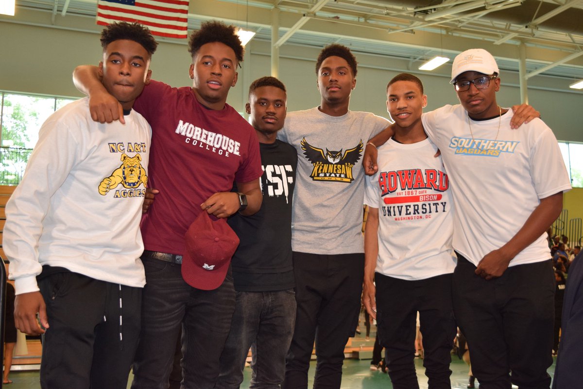 DrewCharter's tweet photo. Congratulations to the #Classof2017! Decision Day was one for the history books. 100% of the class has been accepted to college! #flyhigher https://t.co/ZJsjhyPP4m