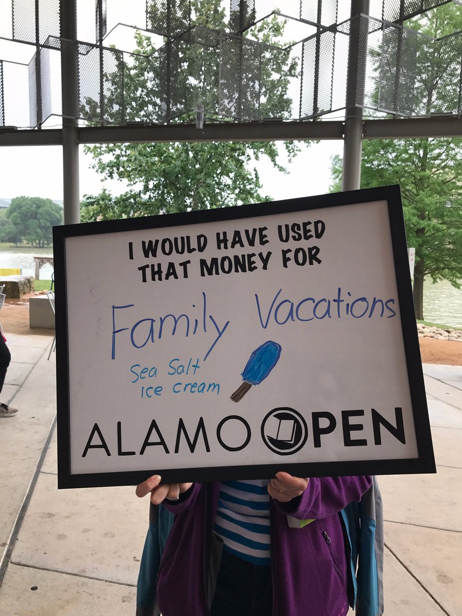 AlamoOpen's tweet image. @AlamoOpen was at @govista today talking with real students about textbooks. #OER #RealStudentProblems #AlamoOPEN #textbookbroke