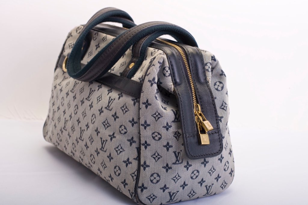 Ladies LOVE Louis Vuitton #PoshPawn Come shop with Us!!!