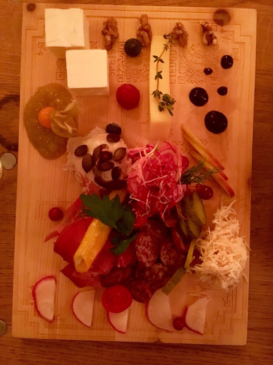ThanePrince's tweet photo. we stumbled across @ferdl52 tonight. Such a great find. Friendly service, lovely food. #IloveVienna https://t.co/cZoAmT52Tt
