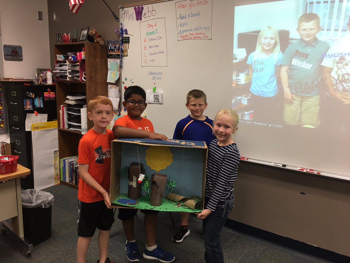 CANWebb1's tweet photo. Presenting our animal habitats to our classes. @canSTEM https://t.co/8qIkJQFjgG