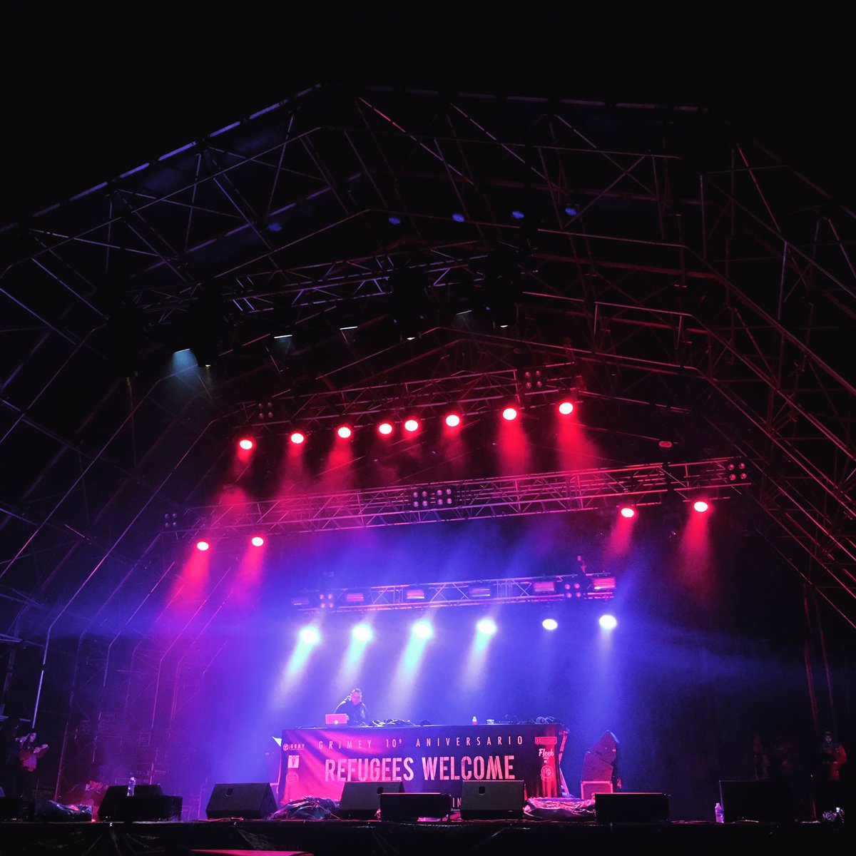 LoveRapFest's tweet photo. Musica e historia comprometida, felicidades @GRIMEY_MUSIC por estos 10 años. #lovetherap #fucktherac https://t.co/HpPiK40C5m