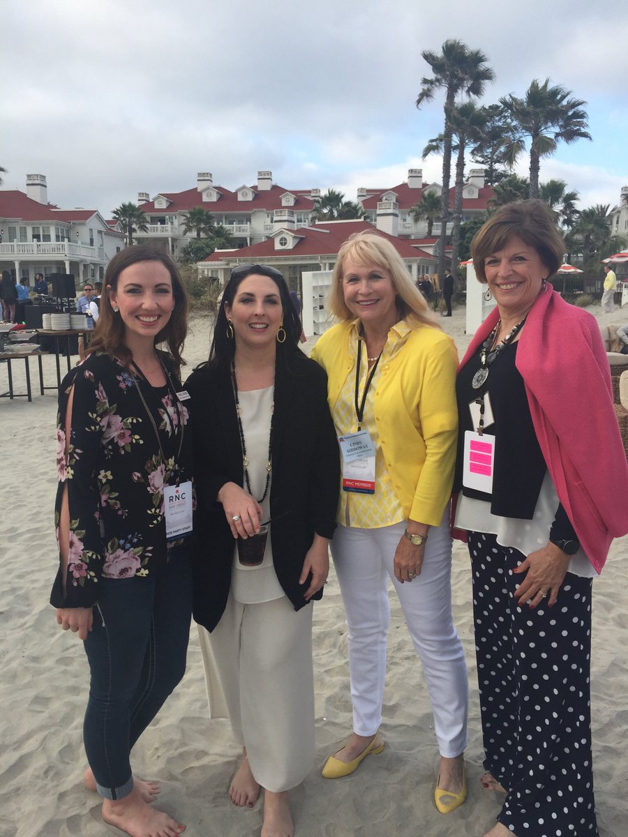CSiddoway's tweet image. Our beautiful @GOPChairwoman wearing wool at the closing reception of the RNC Spring meeting