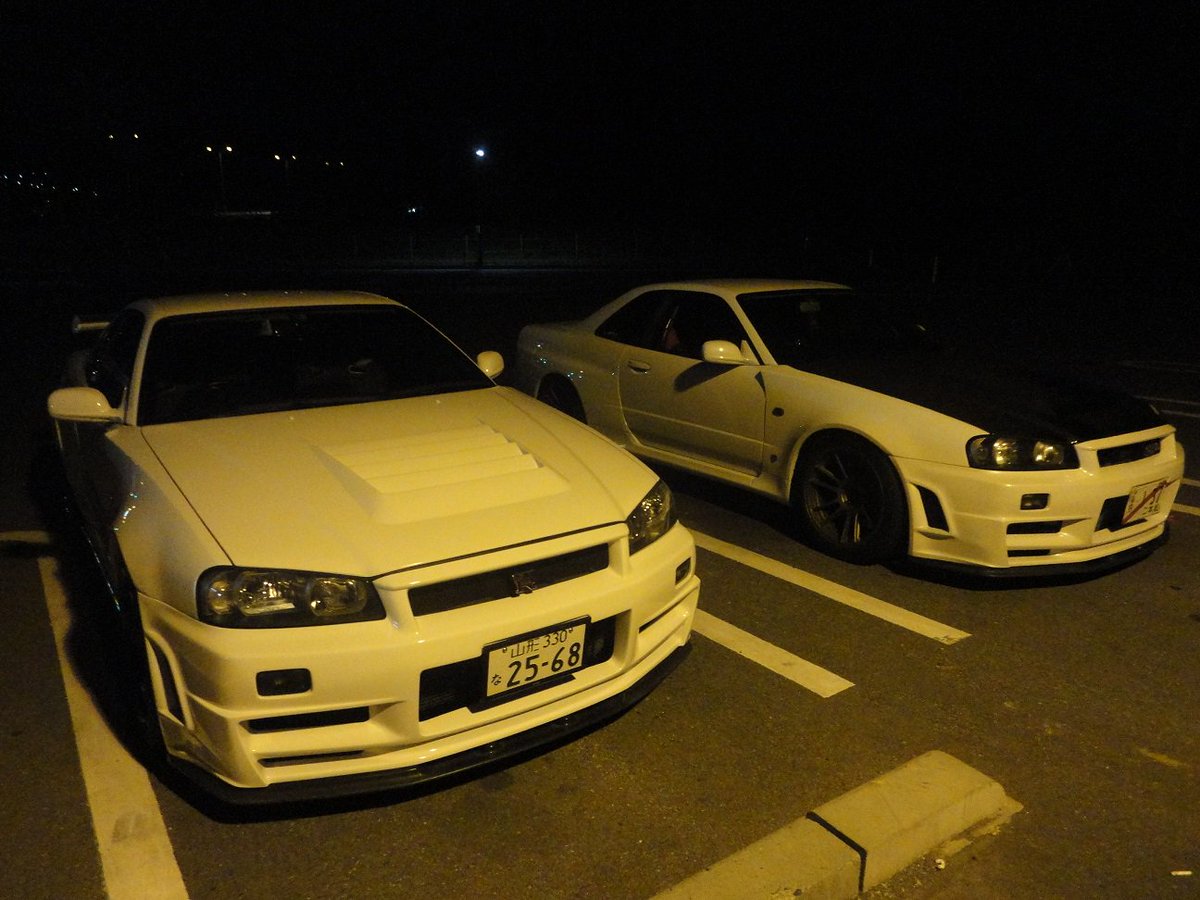 佐藤 竜也 知人k様のbnr34です 2 8lにgt2530タービン ブースト1 6キロで680psとの事ですが 加速勝負で リミッターカット仕様のr35を凌駕する速さでした 言い換えれば2世代gt Rをここまでチューンしないとr35には勝てないということですね でも安定感は 佐藤 竜也 知人k様のbnr34です 2 8lにgt2530タービン ブースト1 6キロで680psとの事ですが 加速勝負で リミッターカット仕様のr35を凌駕する速さでした 言い換えれば2世代gt Rをここまでチューンしないとr35には勝てないということですね でも安定感は