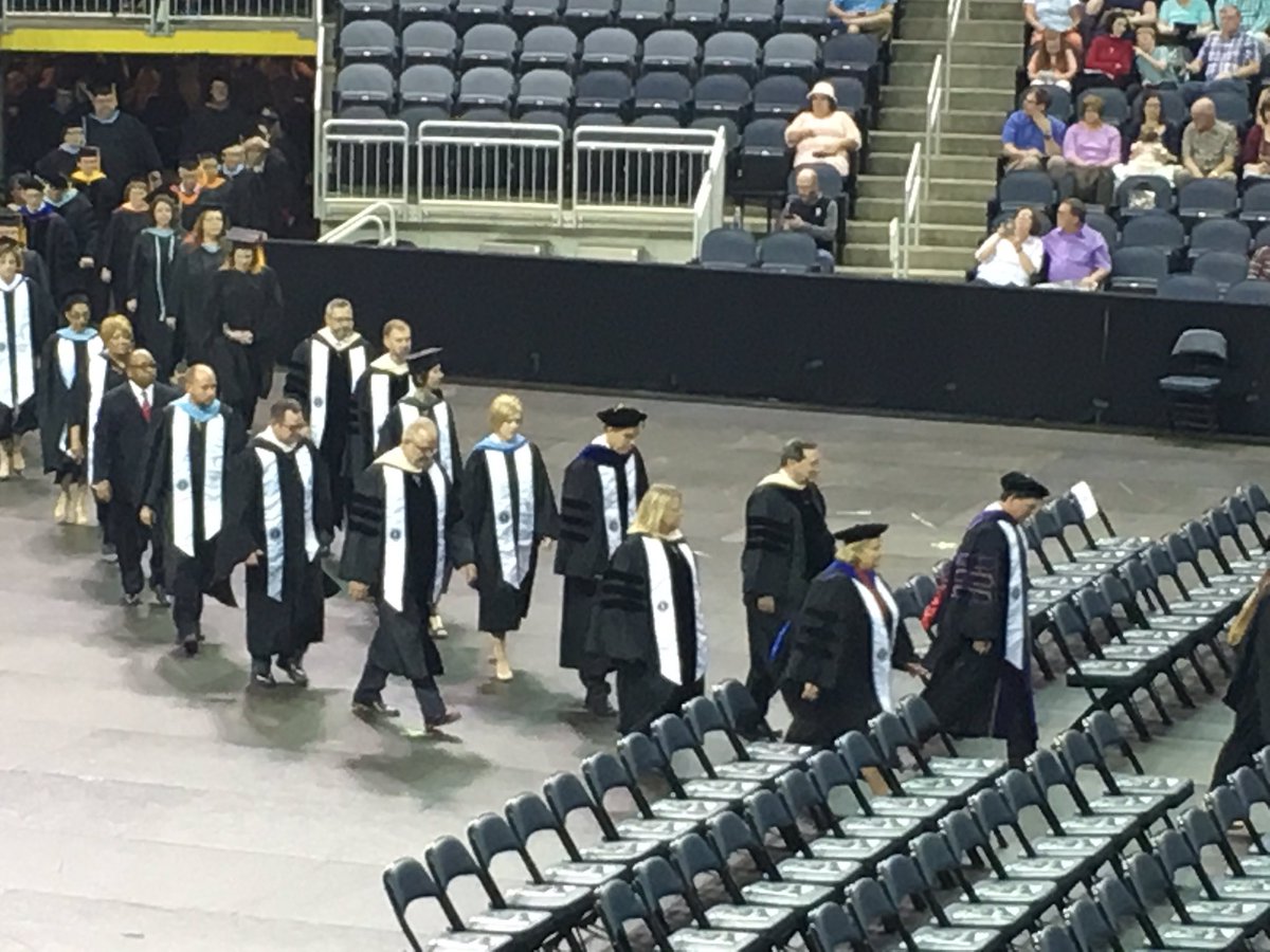 Jodysfrench's tweet photo. Congrats to PC seniors who walked in Ivy Tech Grad for earning Tech Core 30! @PCCommodores @ivytechsw @CELLuindy https://t.co/xQpatKhAQu