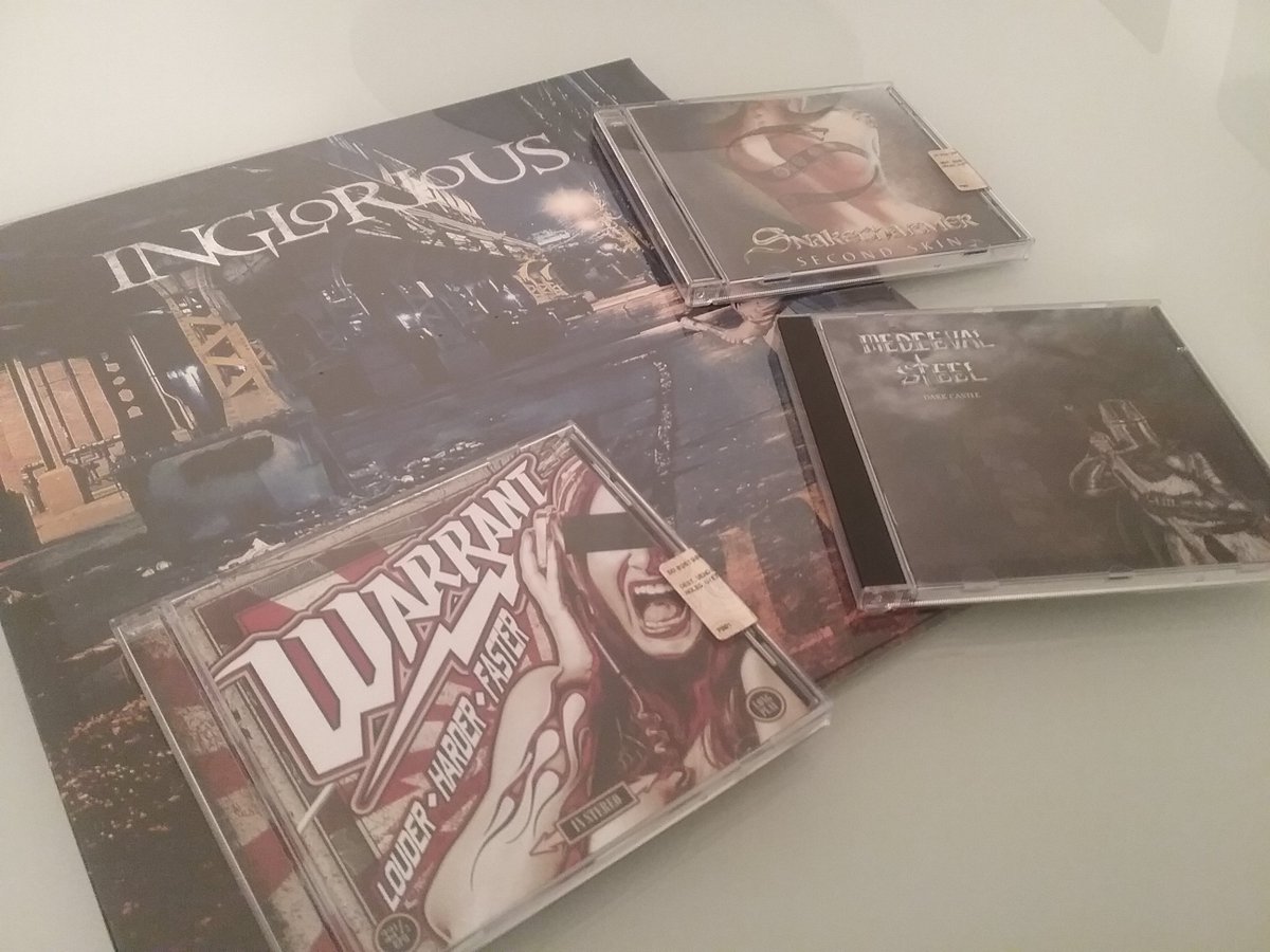 hardrockhm's tweet photo. NOW ON AIR:
#INGLORIOUS
#WARRANT
#SNAKECHARMER
#MEDIEVALSTEEL
💣💣💣💣💣💣💣💣💣 https://t.co/btEblLdOsz