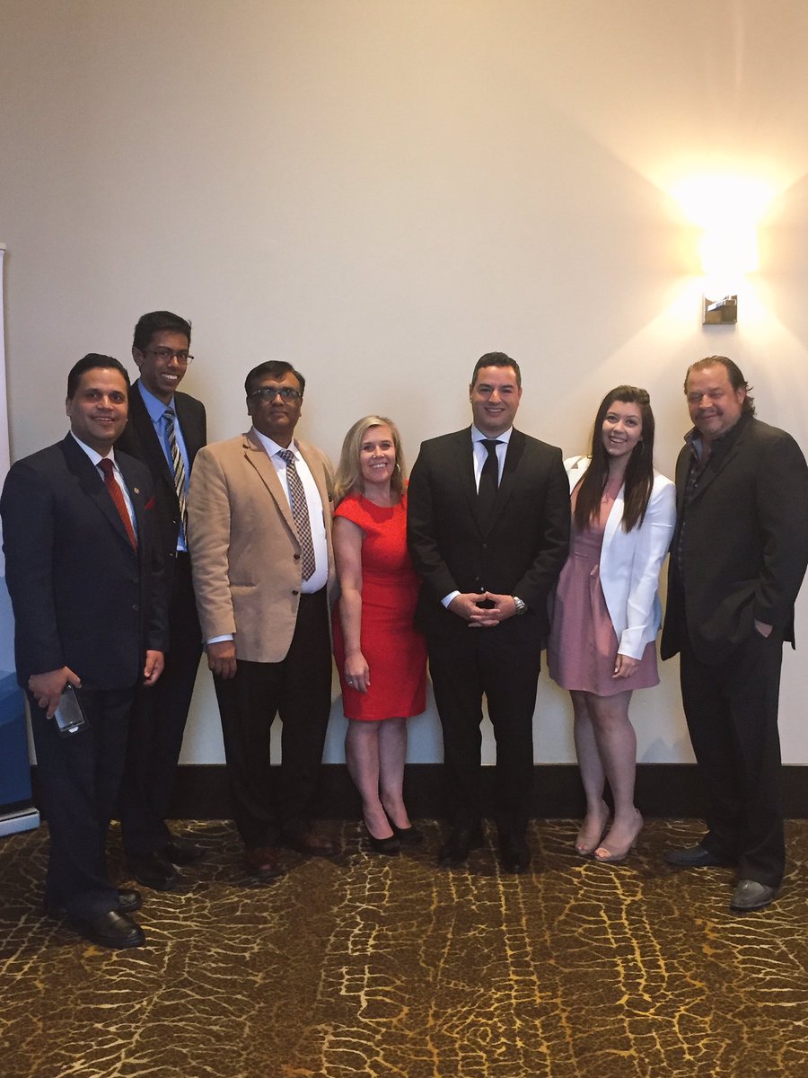 bramptondtbia's tweet photo. Great night last night at @BramptonBOT Business Excellence Awards! #BEAs2017 https://t.co/ZFBpL9h4uP