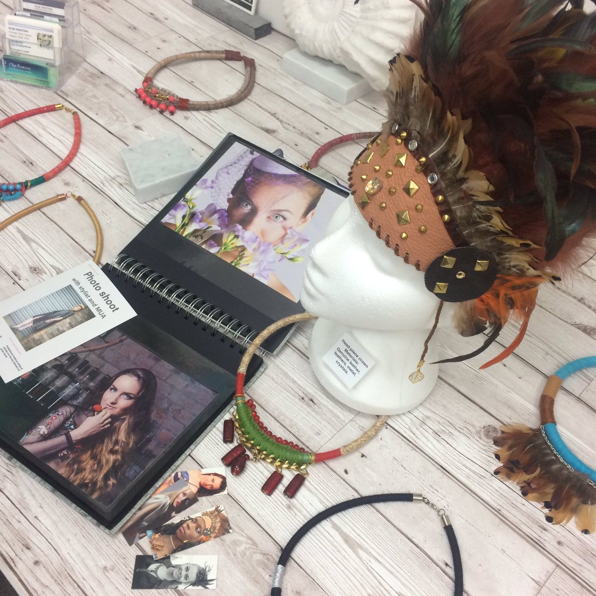 Olga_Foenix's tweet photo. Wow! So many artists in ! #WimbledonArtStudios #artshow https://t.co/1iy42KuXR8